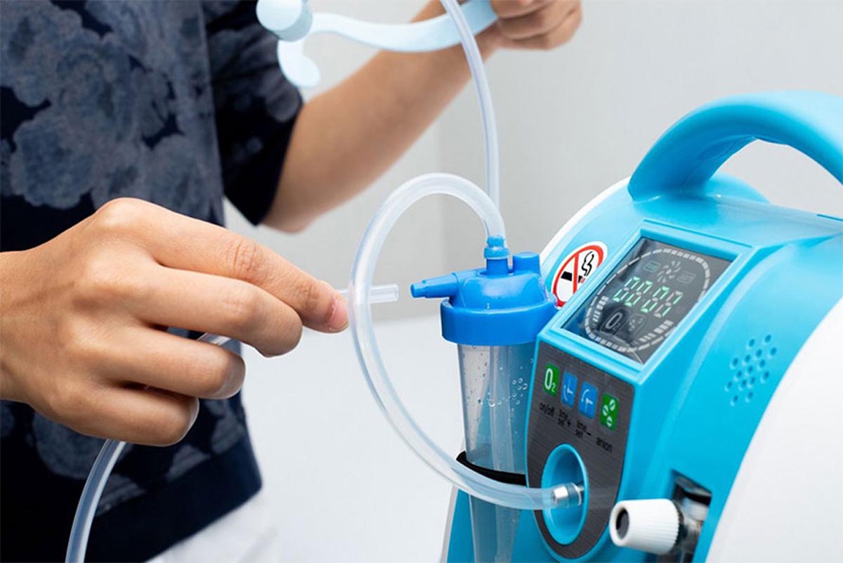 Hong Kong's Nepali expats provide oxygen concentrators